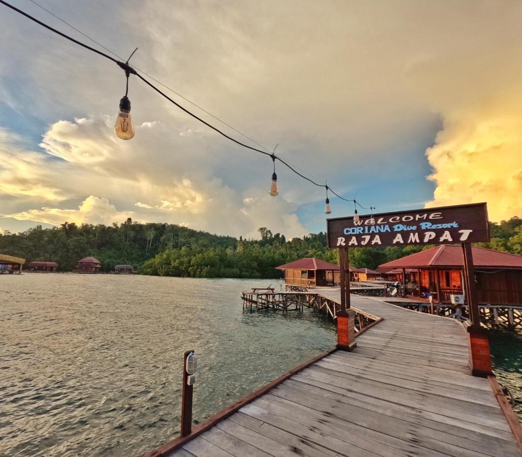 Waisai Coriana Dive Resort מראה חיצוני תמונה